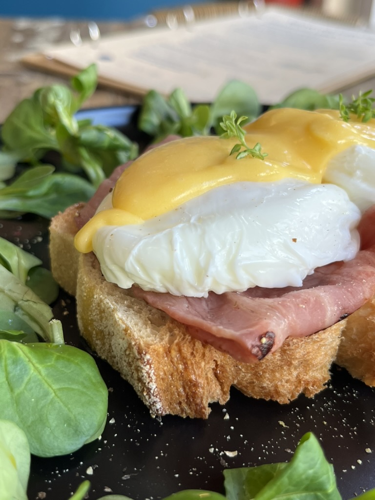 Eggs Benedict at Low Tide Cafe